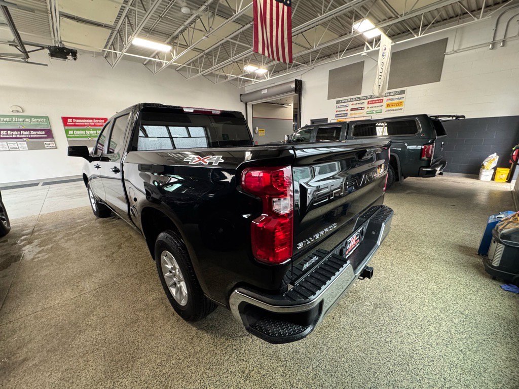 Used 2024 Chevrolet Silverado 1500 LT image 8