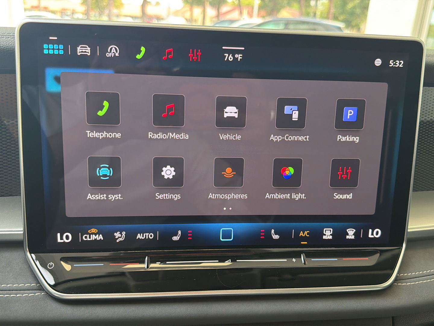 Certified 2026 Volkswagen Tiguan SE w/ Panoramic Sunroof Package FWD image 20