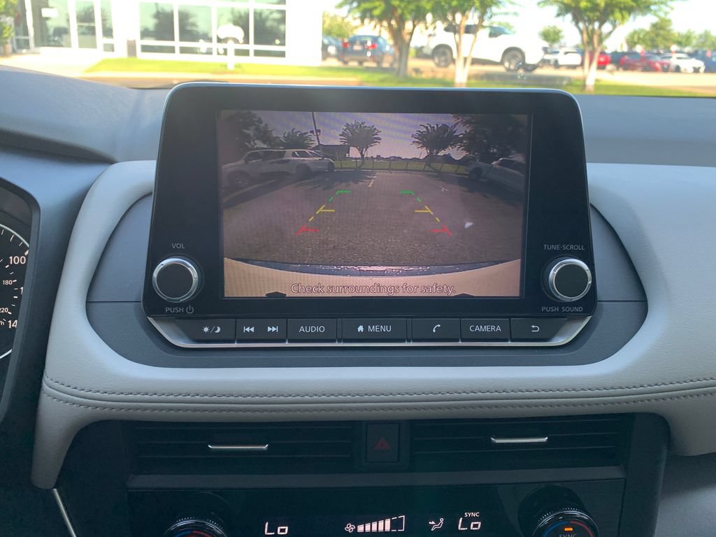 Used 2023 Nissan Rogue SV FWD image 15