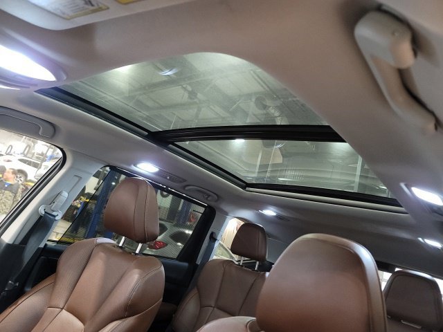 Used 2020 Subaru Ascent Touring w/ Popular Package #2A AWD/4WD image 2