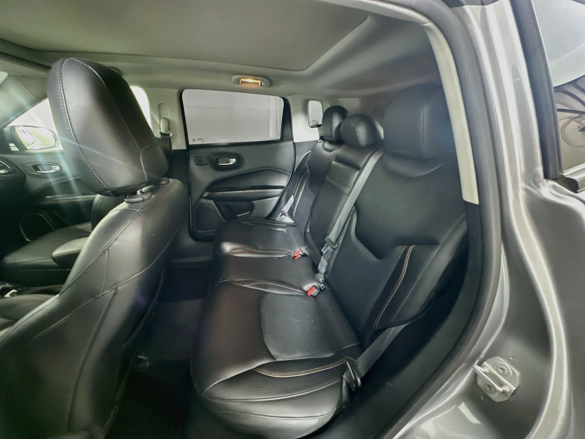 Used 2018 Jeep Compass Limited w/ Navigation Group FWD image 28