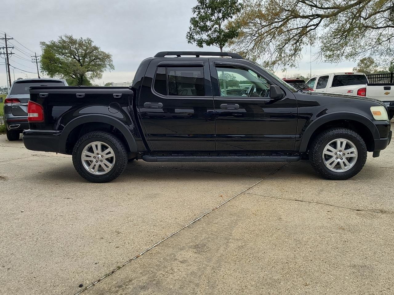 Used 2008 Ford Explorer Sport Trac XLT AWD/4WD image 9