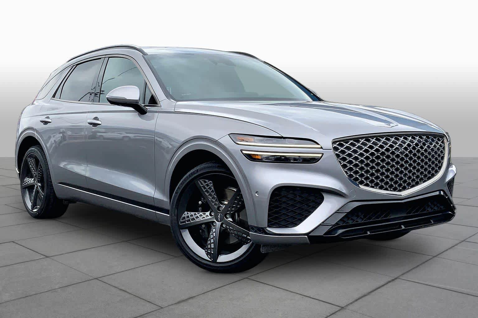 Used 2023 Genesis GV70 2.5T w/ Sport Prestige Package AWD/4WD image 3