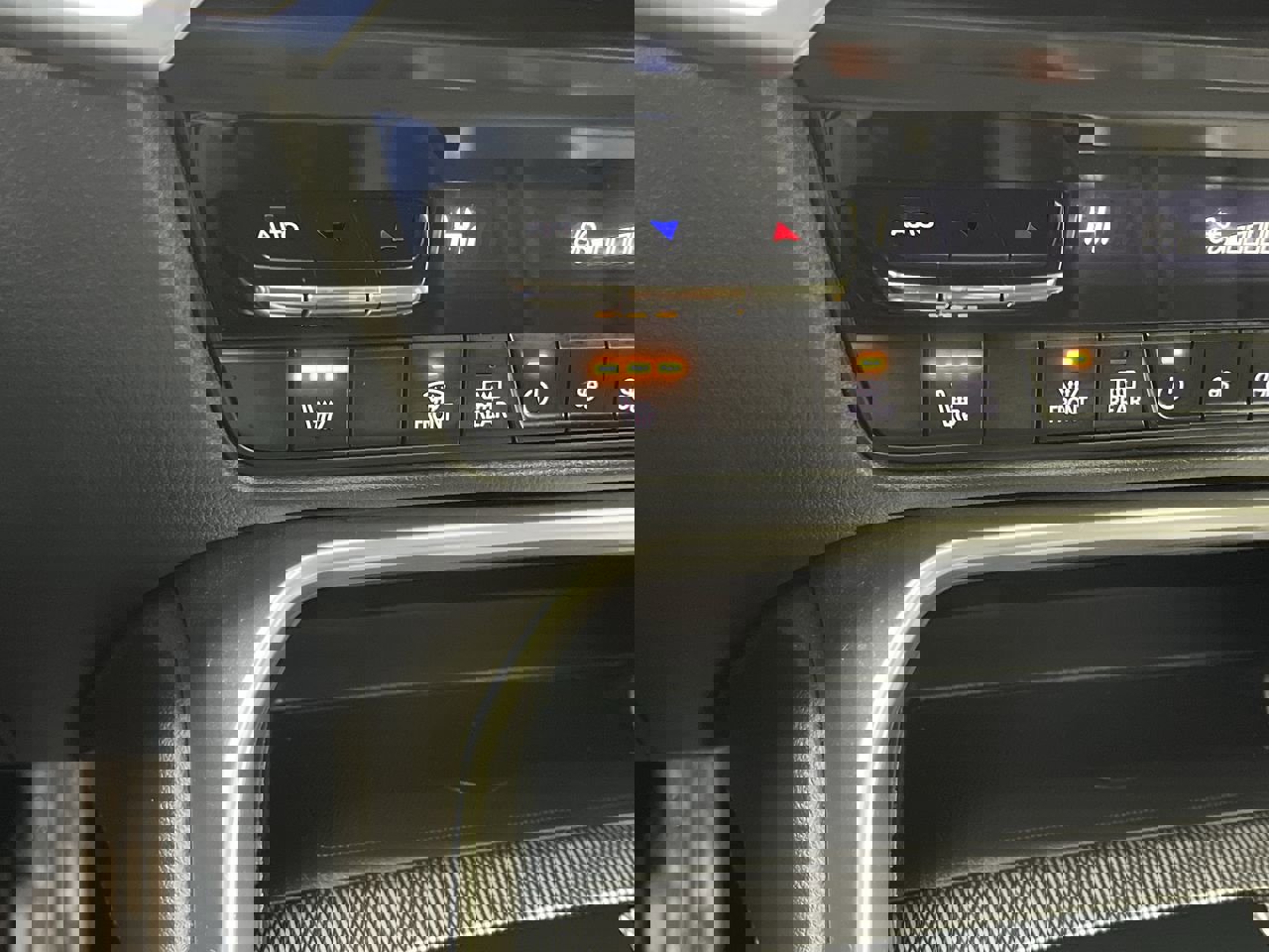 Certified 2024 MAZDA CX-90 3.3 Turbo w/ Preferred Plus image 25