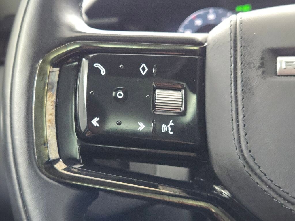 Used 2024 Land Rover Range Rover Velar S image 33