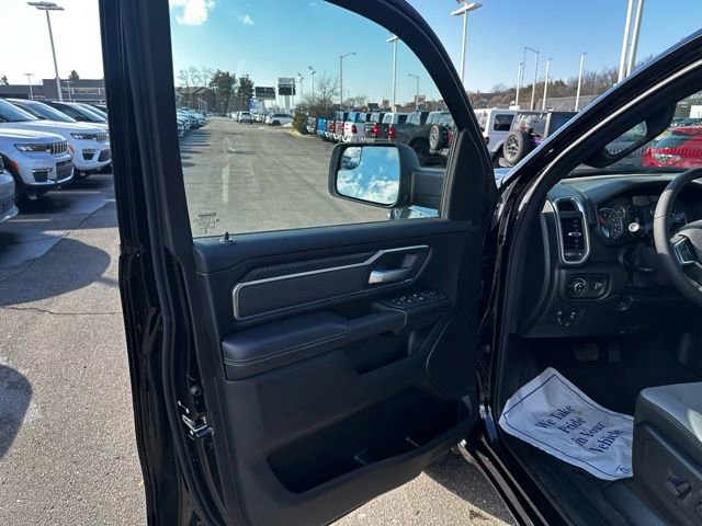 New 2026 RAM 1500 4x4 Crew Cab image 16