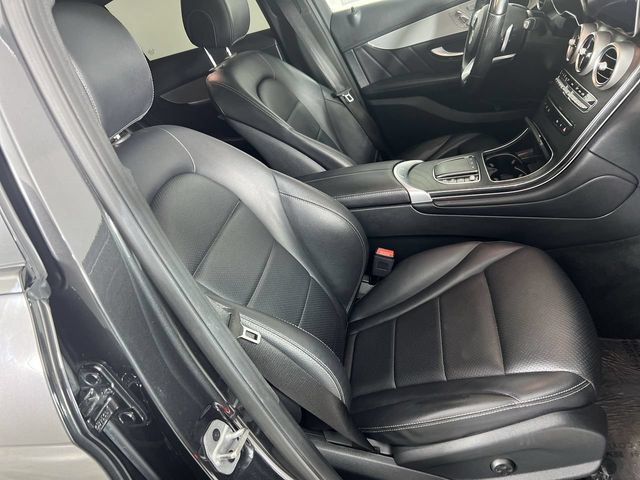 Used 2022 Mercedes-Benz GLC 300 4MATIC Coupe image 29