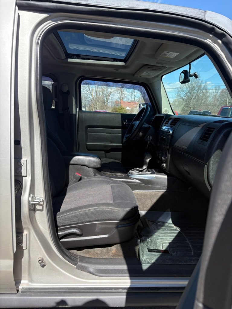 Used 2008 HUMMER H3 w/ Chrome Appearance Package image 11