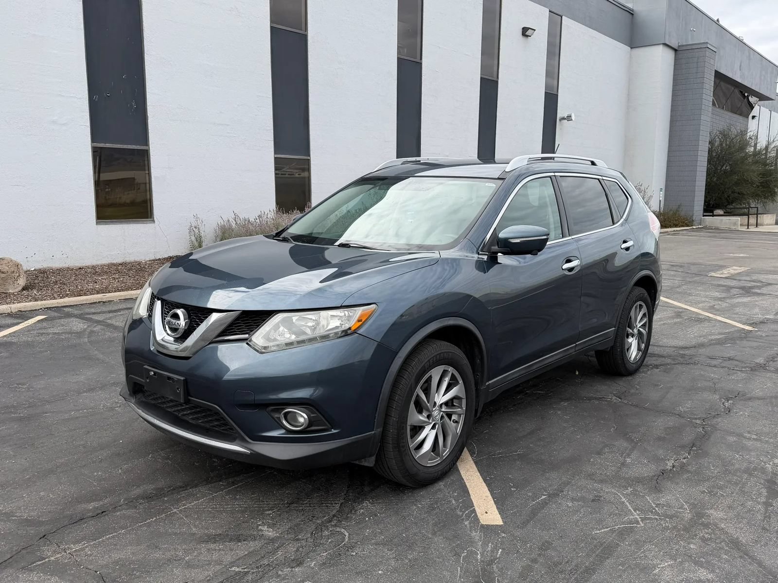 Used 2014 Nissan Rogue SL AWD/4WD image 1