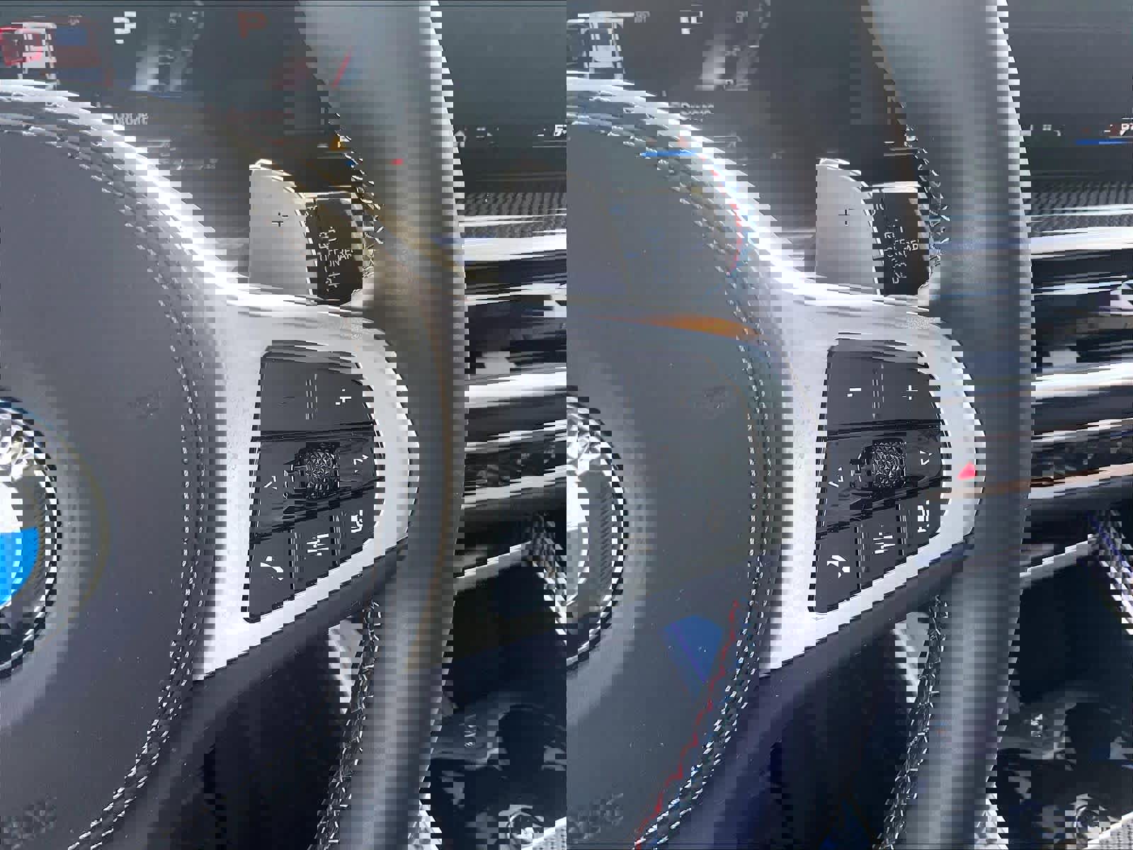 Used 2025 BMW X5 M60i image 20