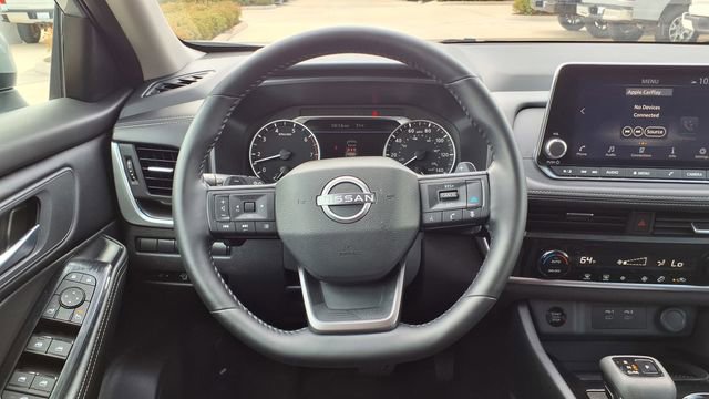 Used 2025 Nissan Rogue SV AWD/4WD image 15