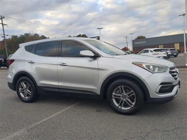 Used 2017 Hyundai Santa Fe Sport image 2