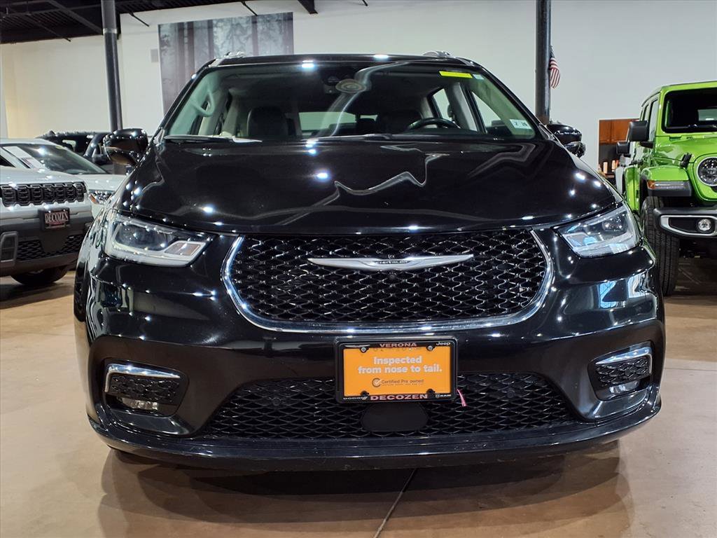 Used 2021 Chrysler Pacifica Touring-L w/ Premium & Safety Sphere Group image 2