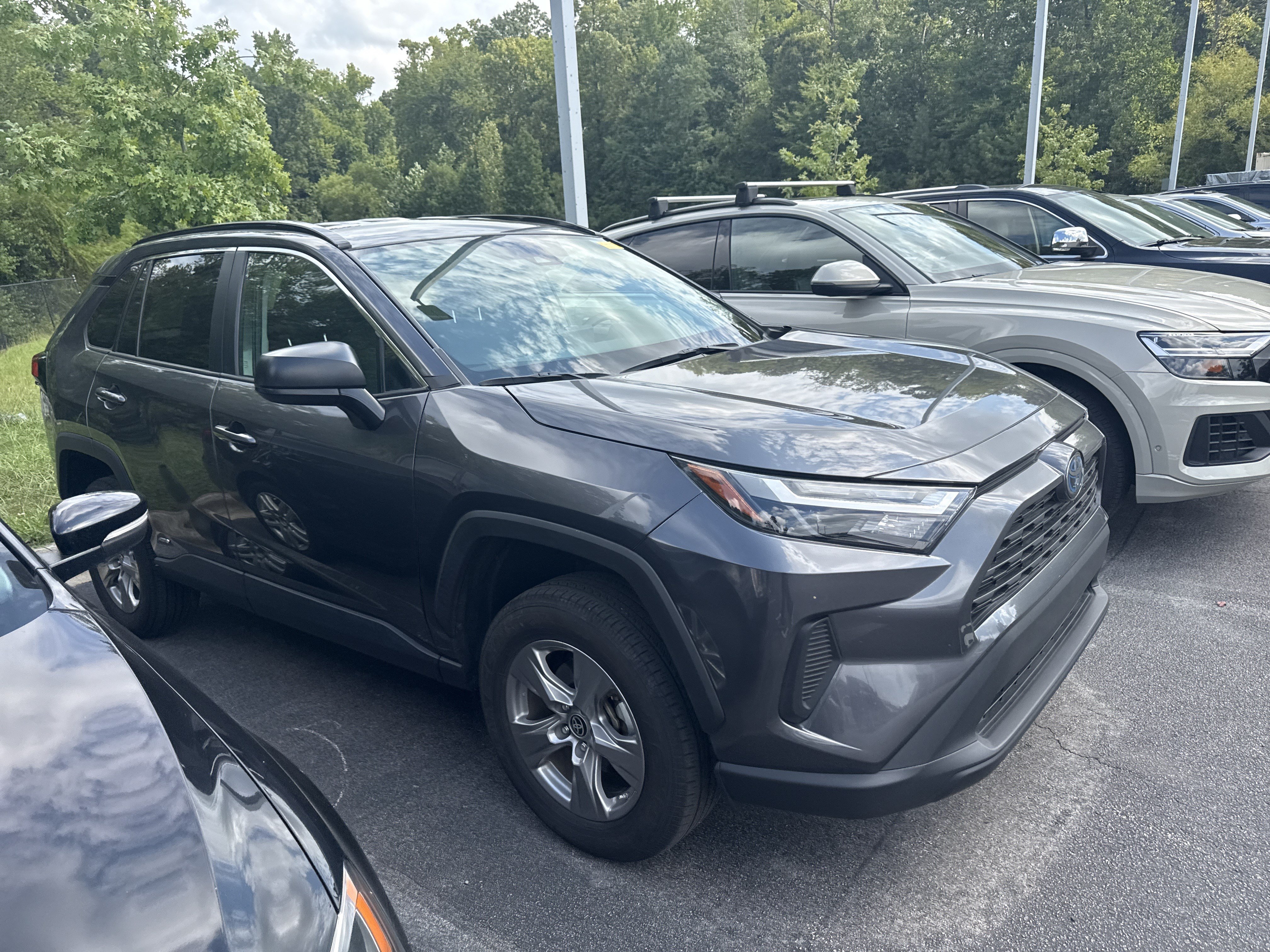 Used 2024 Toyota RAV4 LE AWD/4WD image 39