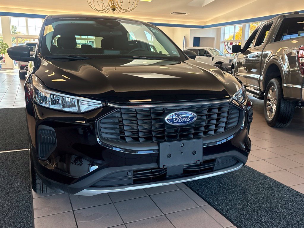 Used 2023 Ford Escape Active AWD/4WD image 8