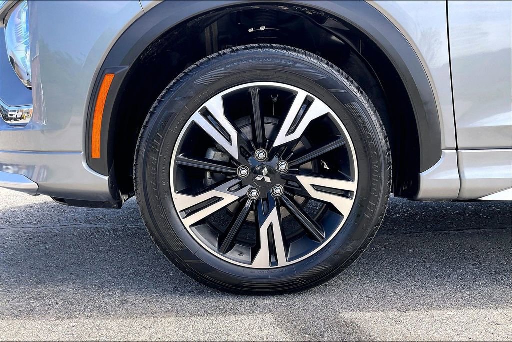 Used 2023 Mitsubishi Eclipse Cross SEL image 9