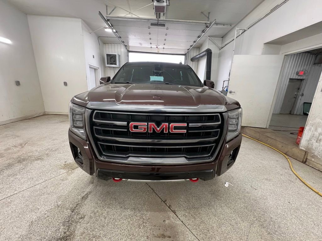 Used 2023 GMC Yukon AT4 image 2