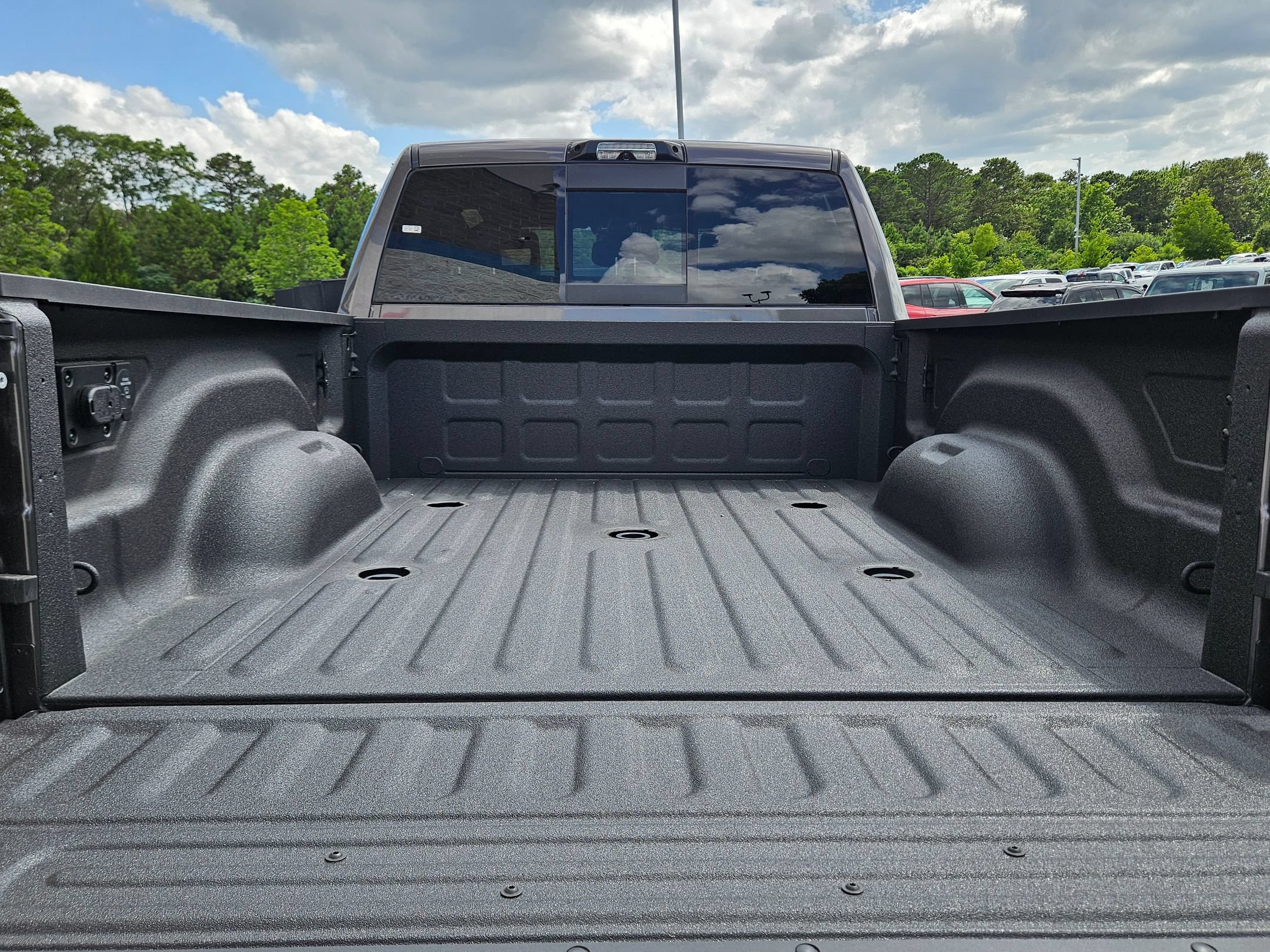 New 2026 RAM 2500 Laramie w/ Night Edition AWD/4WD image 26