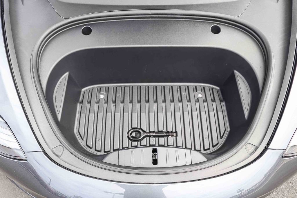 Used 2023 Tesla Model 3 Standard Range RWD image 29