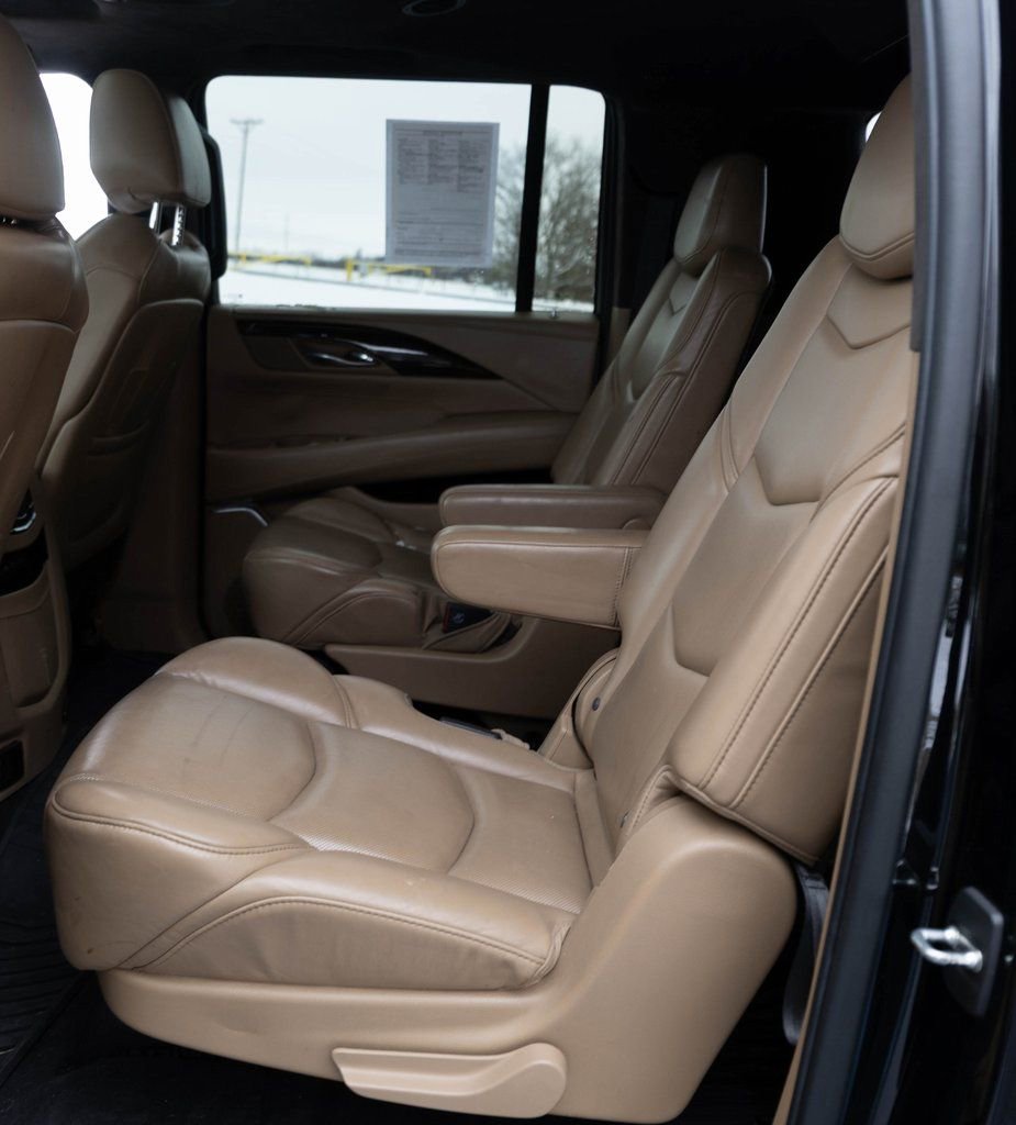Used 2020 Cadillac Escalade ESV Platinum image 20