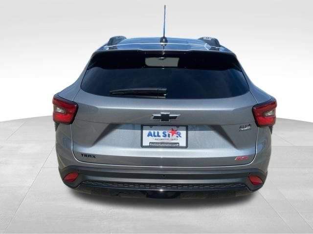 New 2026 Chevrolet Trax RS w/ Driver Confidence Package FWD image 4