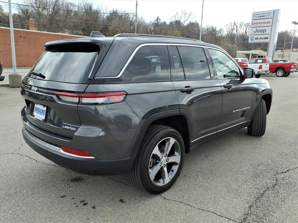 Used 2025 Jeep Grand Cherokee Limited image 4
