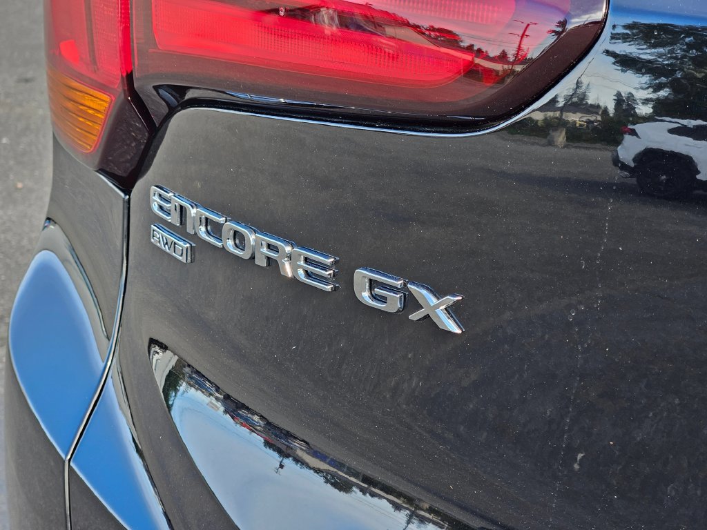 Used 2025 Buick Encore GX Preferred AWD/4WD image 11