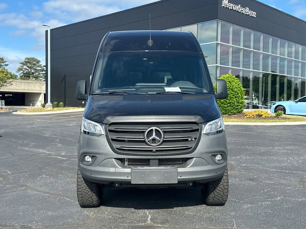 Used 2023 Mercedes-Benz Sprinter 2500 image 2
