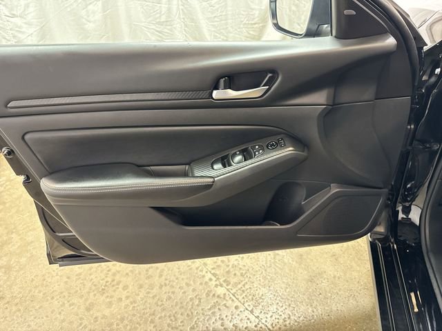 Used 2024 Nissan Altima 2.5 SV image 20