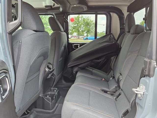 New 2025 Jeep Gladiator Sport image 4