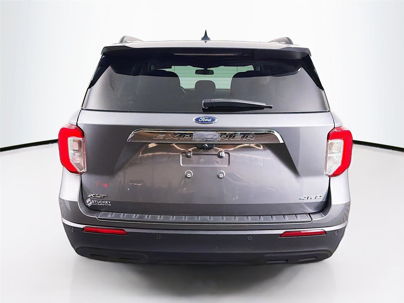 Used 2022 Ford Explorer XLT AWD/4WD image 6