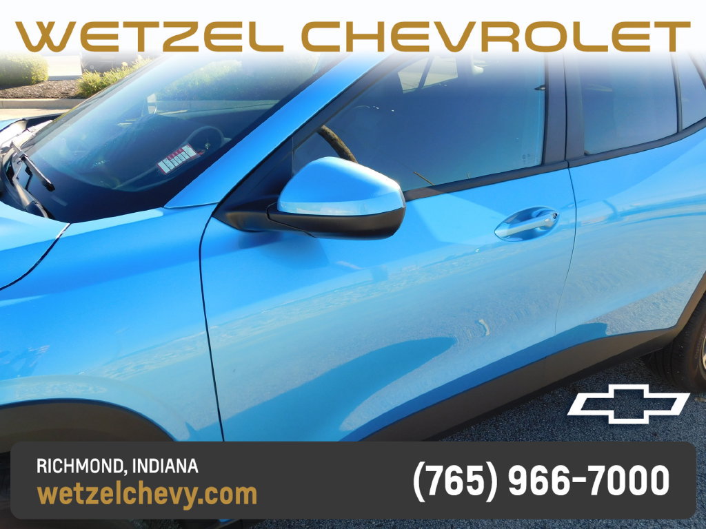 Used 2025 Chevrolet Trax LT w/ Driver Confidence Package FWD image 11
