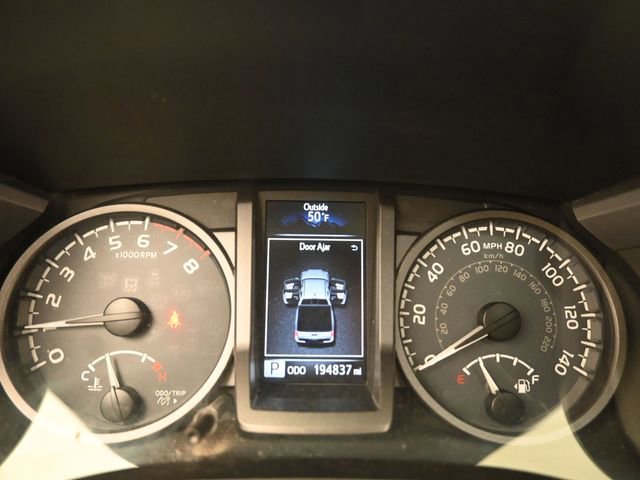 Used 2016 Toyota Tacoma TRD Off-Road w/ Premium & Technology Package AWD/4WD image 16