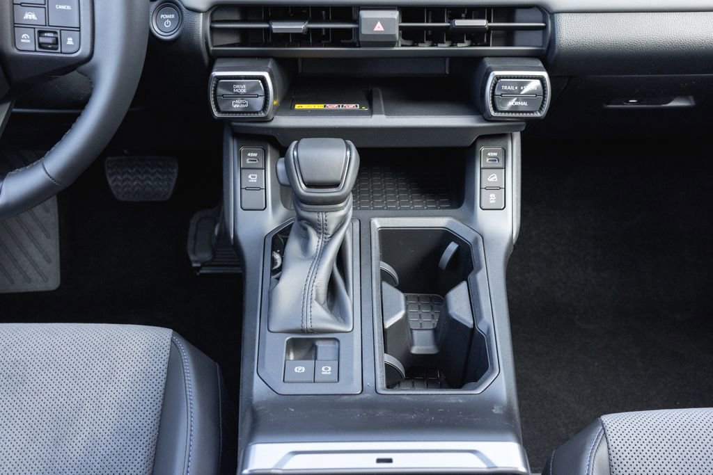 New 2026 Toyota RAV4 XSE AWD/4WD image 12