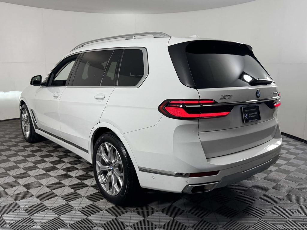 Used 2026 BMW X7 xDrive40i AWD/4WD image 8