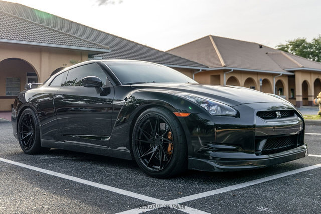 Used 2010 Nissan GT-R Premium AWD/4WD image 12