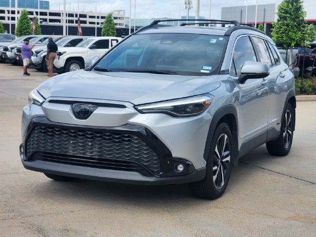 Used 2024 Toyota Corolla Cross AWD Hybrid w/ Convenience Package image 3