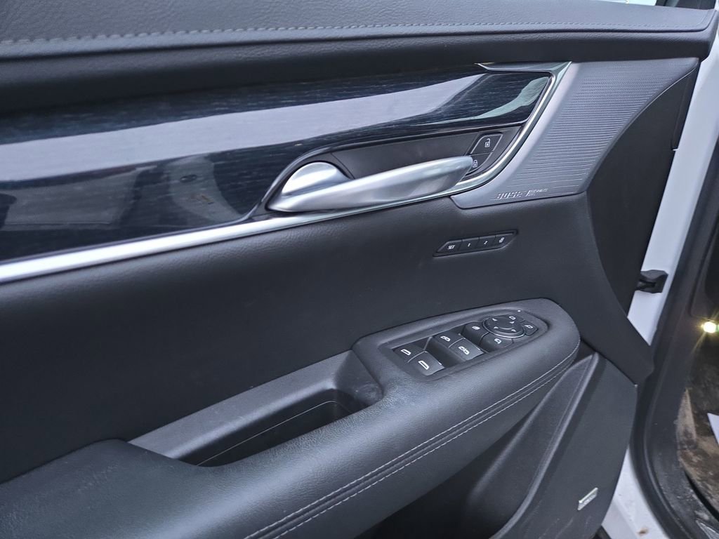 Certified 2024 Cadillac XT5 Premium Luxury image 16