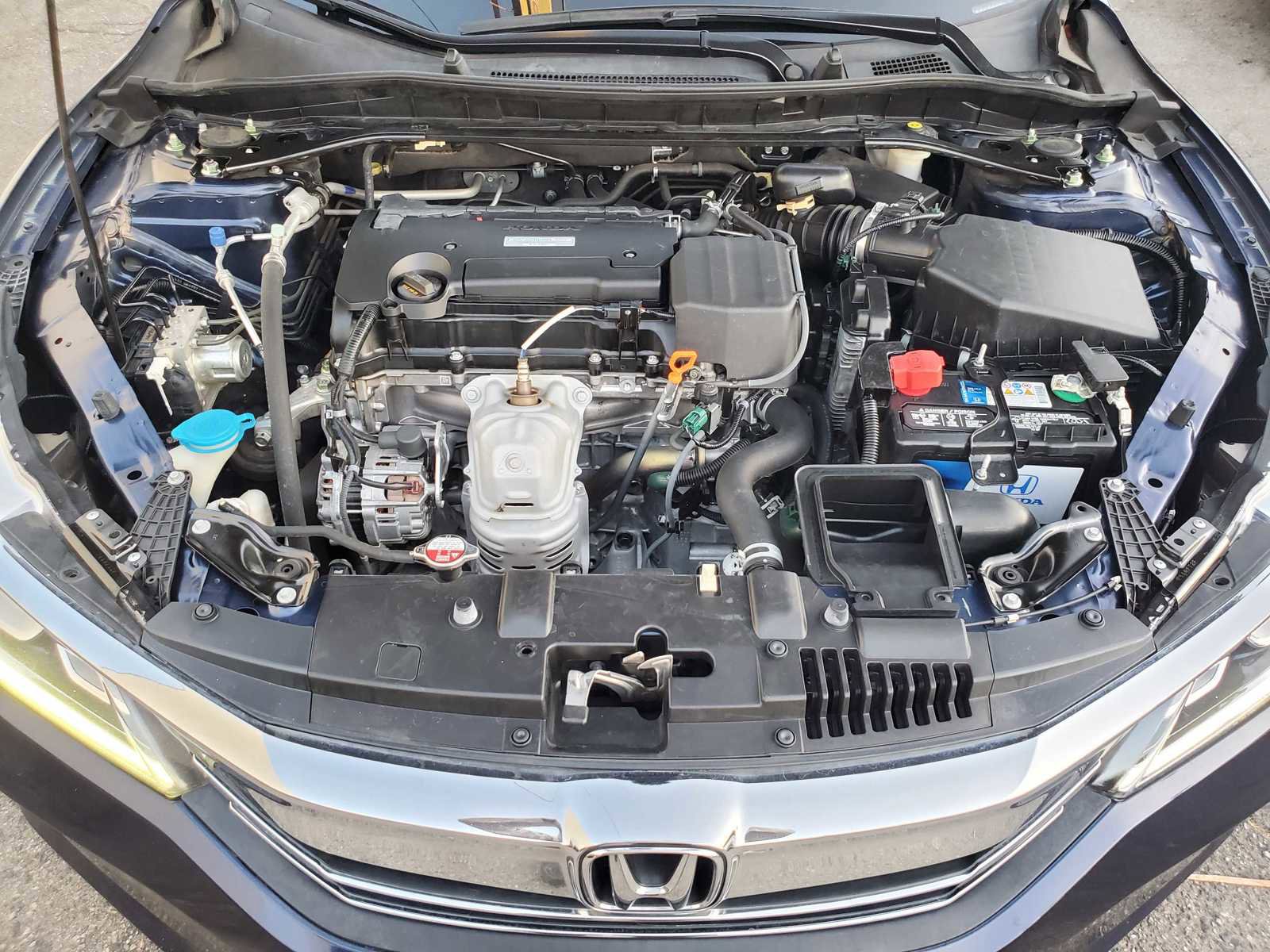 Used 2017 Honda Accord Sport image 20