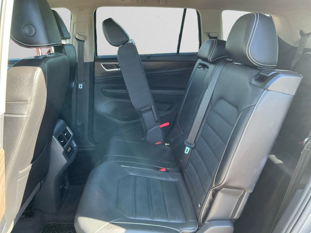 Used 2024 Volkswagen Atlas SEL AWD/4WD image 13