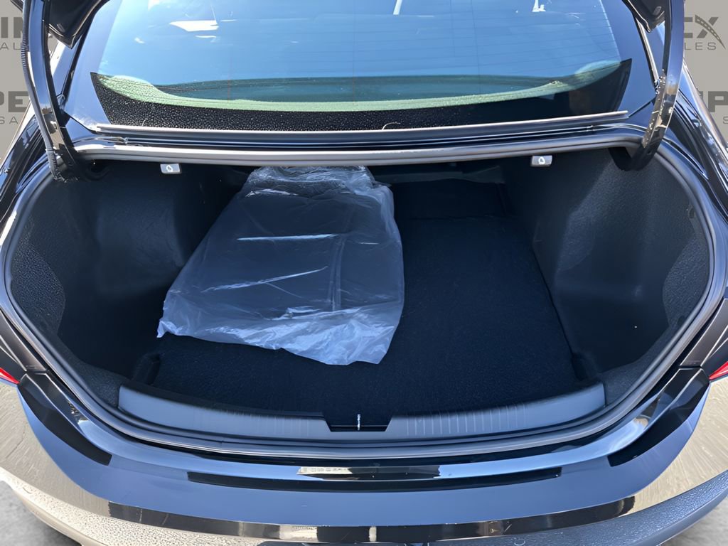 Used 2024 Chevrolet Malibu LT image 27