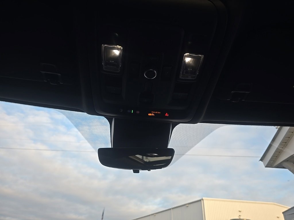 Used 2024 Chevrolet Tahoe High Country image 31