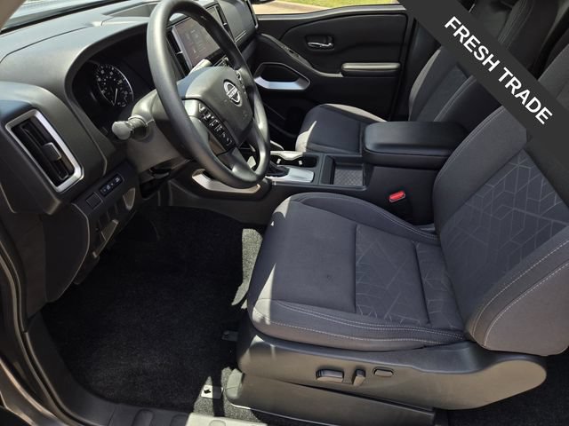 Used 2025 Nissan Frontier SV RWD image 17