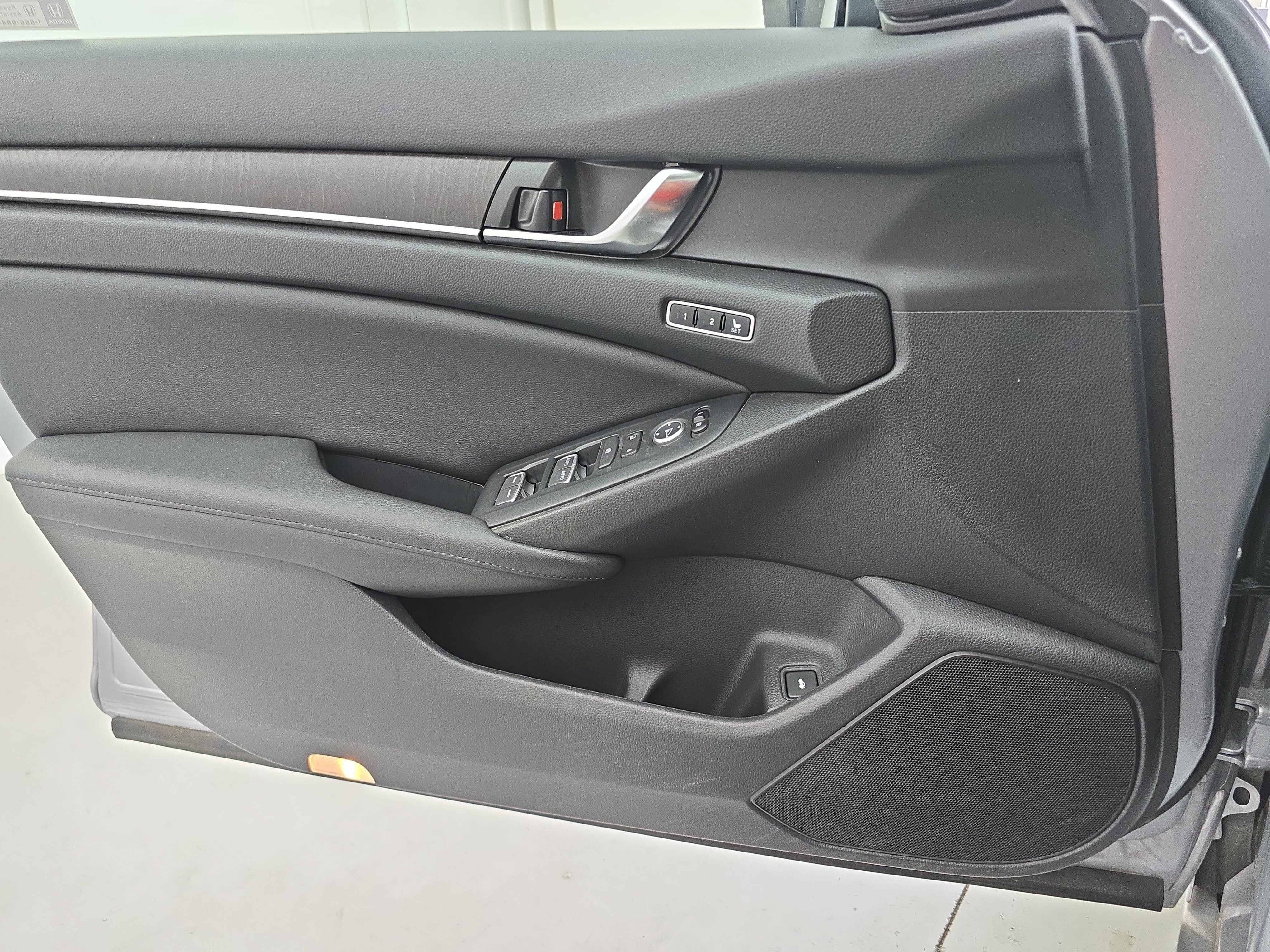 Used 2022 Honda Accord Touring image 26