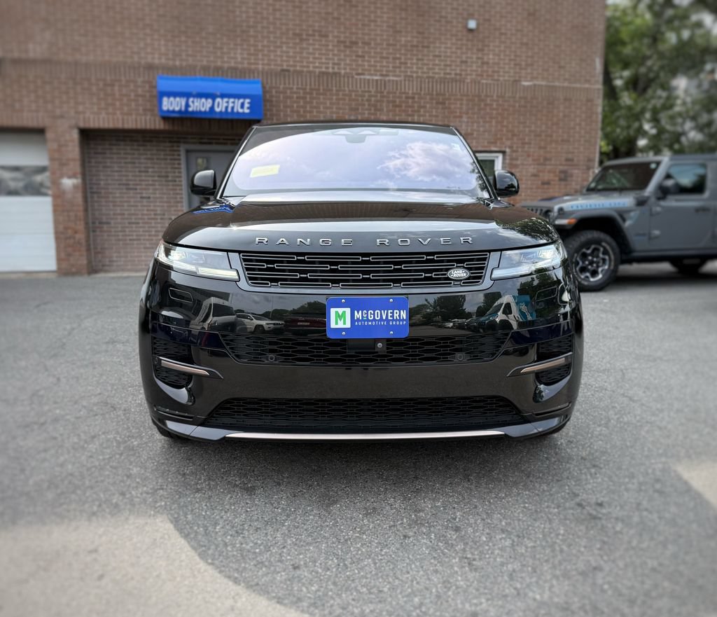 Used 2023 Land Rover Range Rover Sport SE Dynamic AWD/4WD image 2