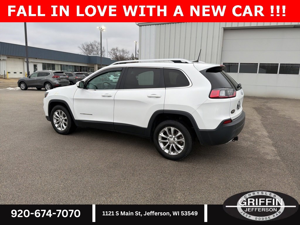 Used 2019 Jeep Cherokee Latitude w/ Cold Weather Group image 10
