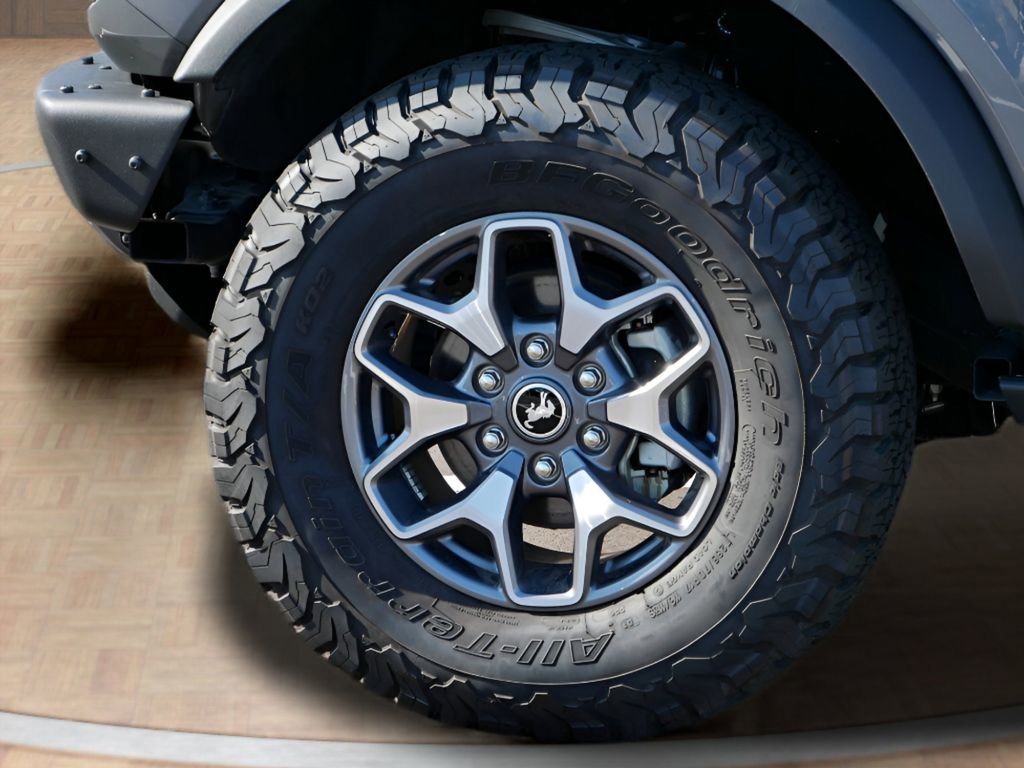 Used 2024 Ford Bronco Badlands image 9