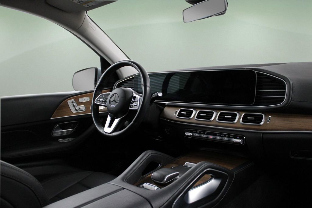 Used 2023 Mercedes-Benz GLS 450 4MATIC image 21