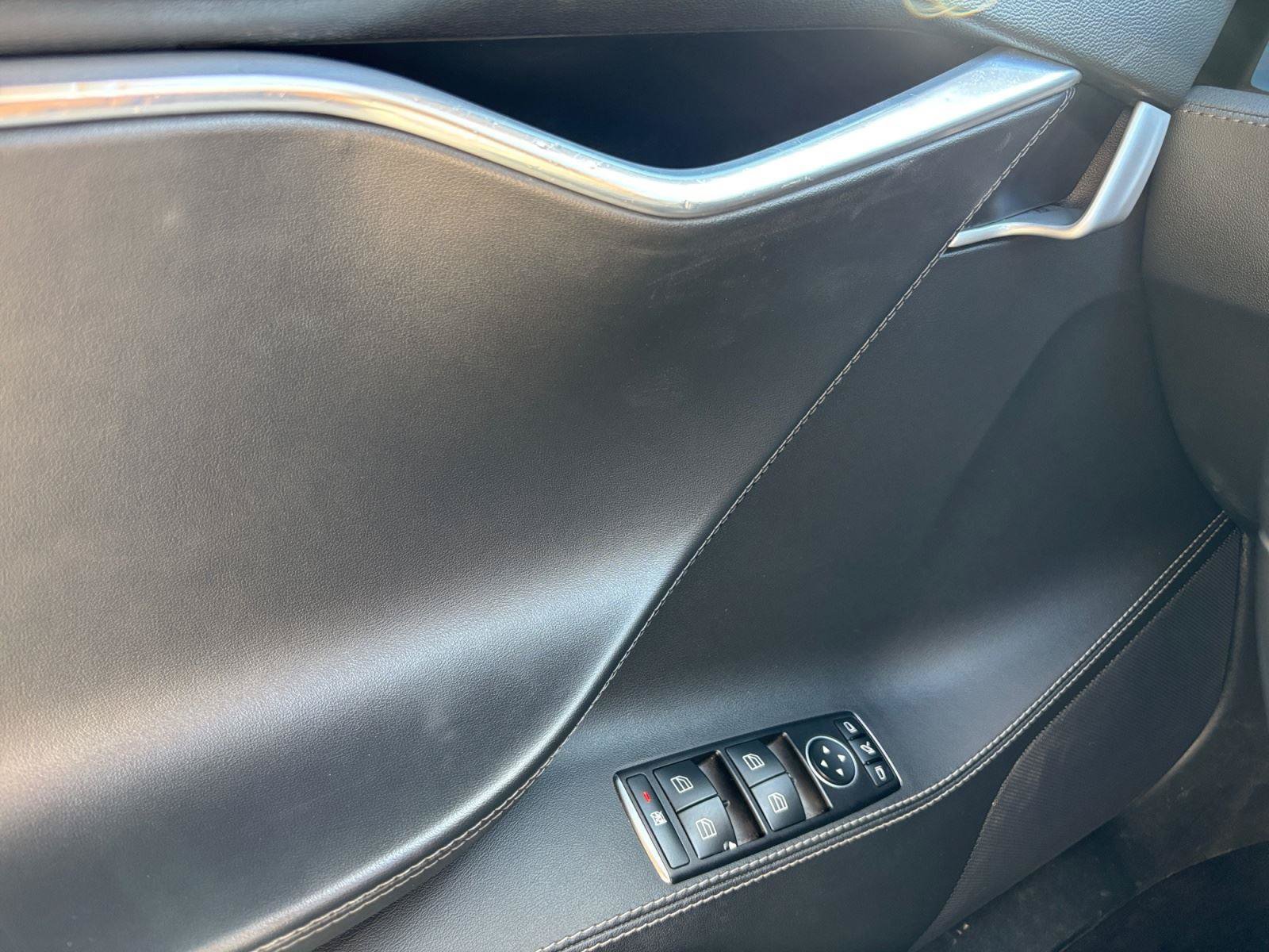 Used 2015 Tesla Model S 70D AWD/4WD image 17