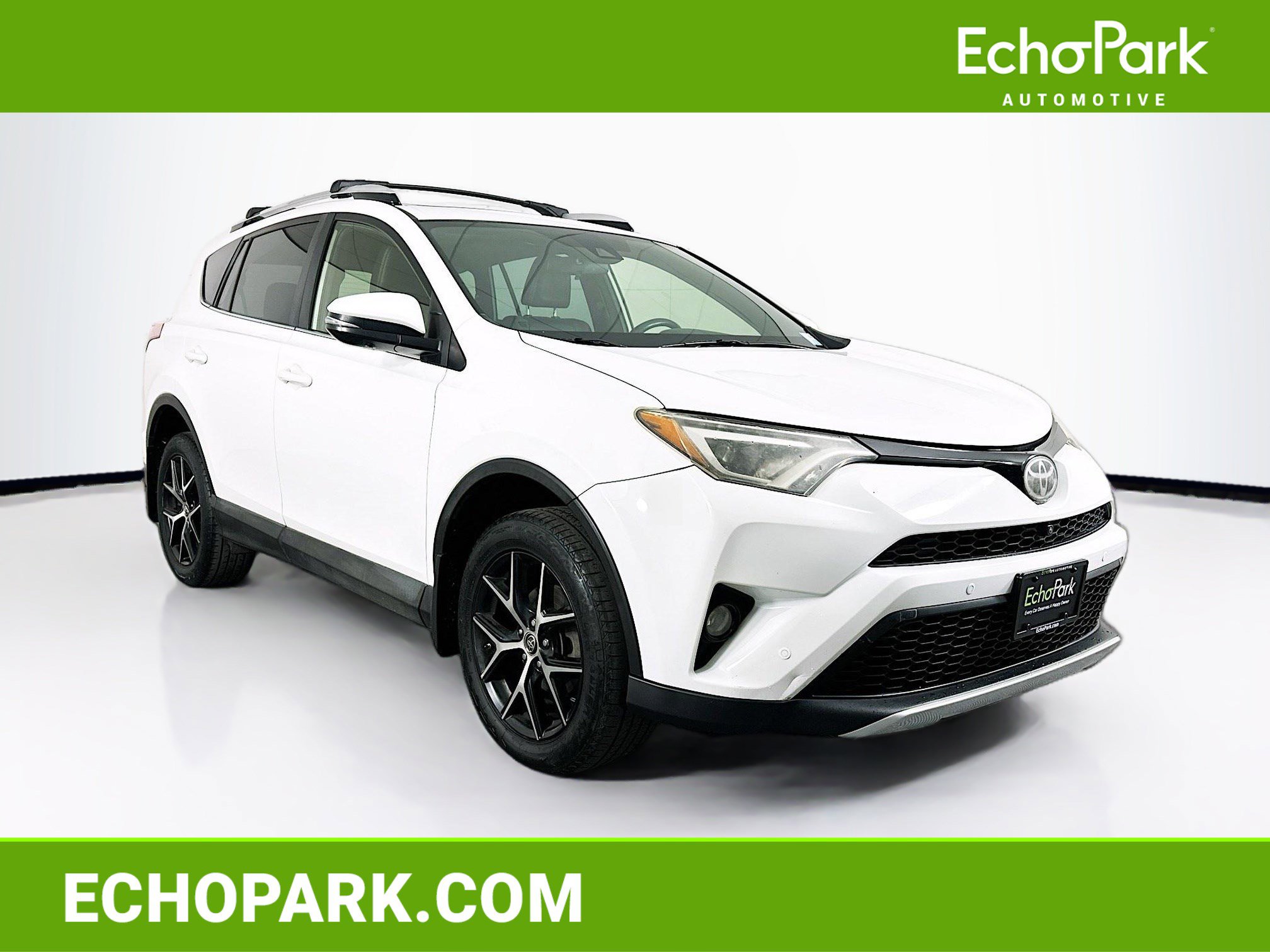 Used 2016 Toyota RAV4 SE image 1